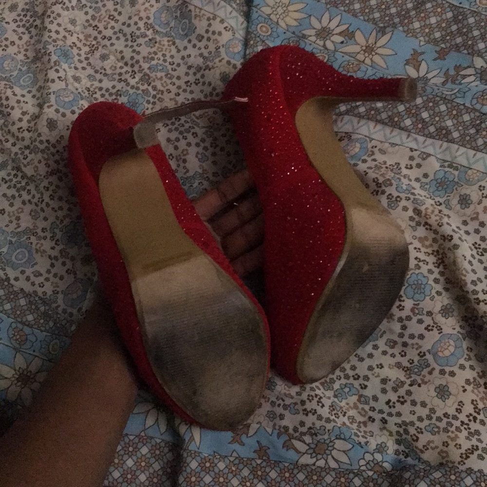 Velvet Red Diamond Shoes - Picture 6 of 8